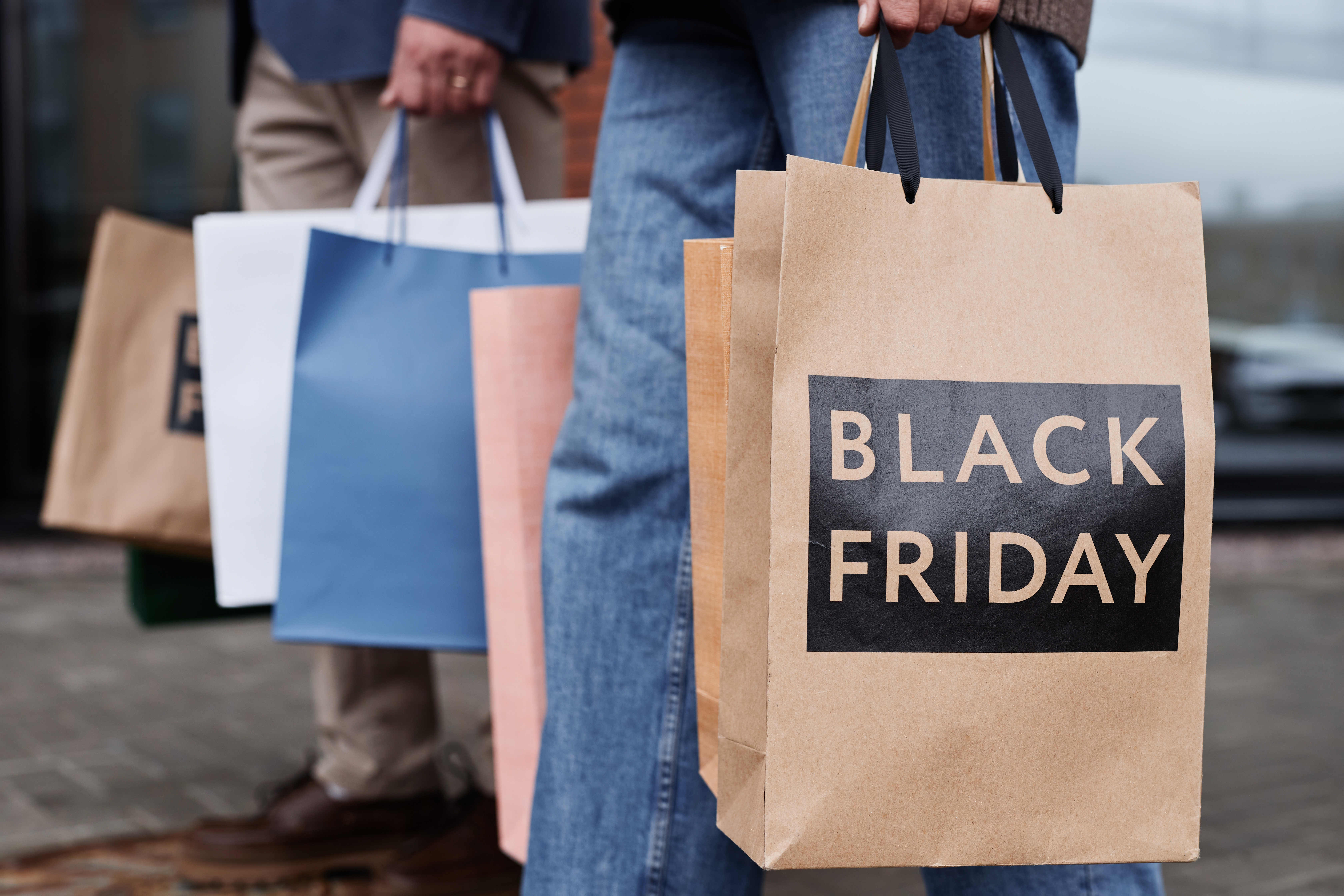 Black Friday 2025 : dynamisez vos ventes avec les campagnes SMS professionnelles iSendPro